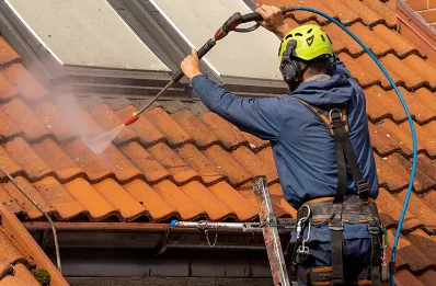Démoussage et hydrofuge de toiture à Chambrey
